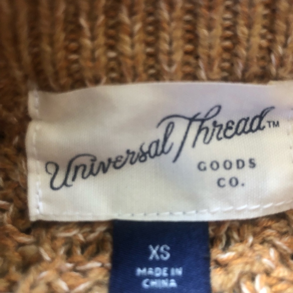 Universal Threads Sweater xs - Picture 2 of 2